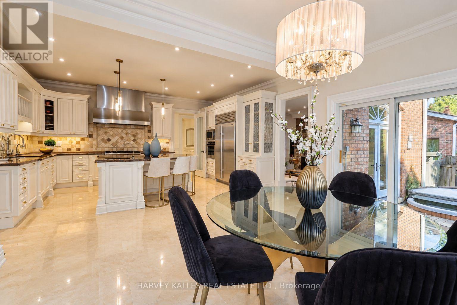 11 York Road, Toronto (bridle Path-sunnybrook-york Mills), Ontario