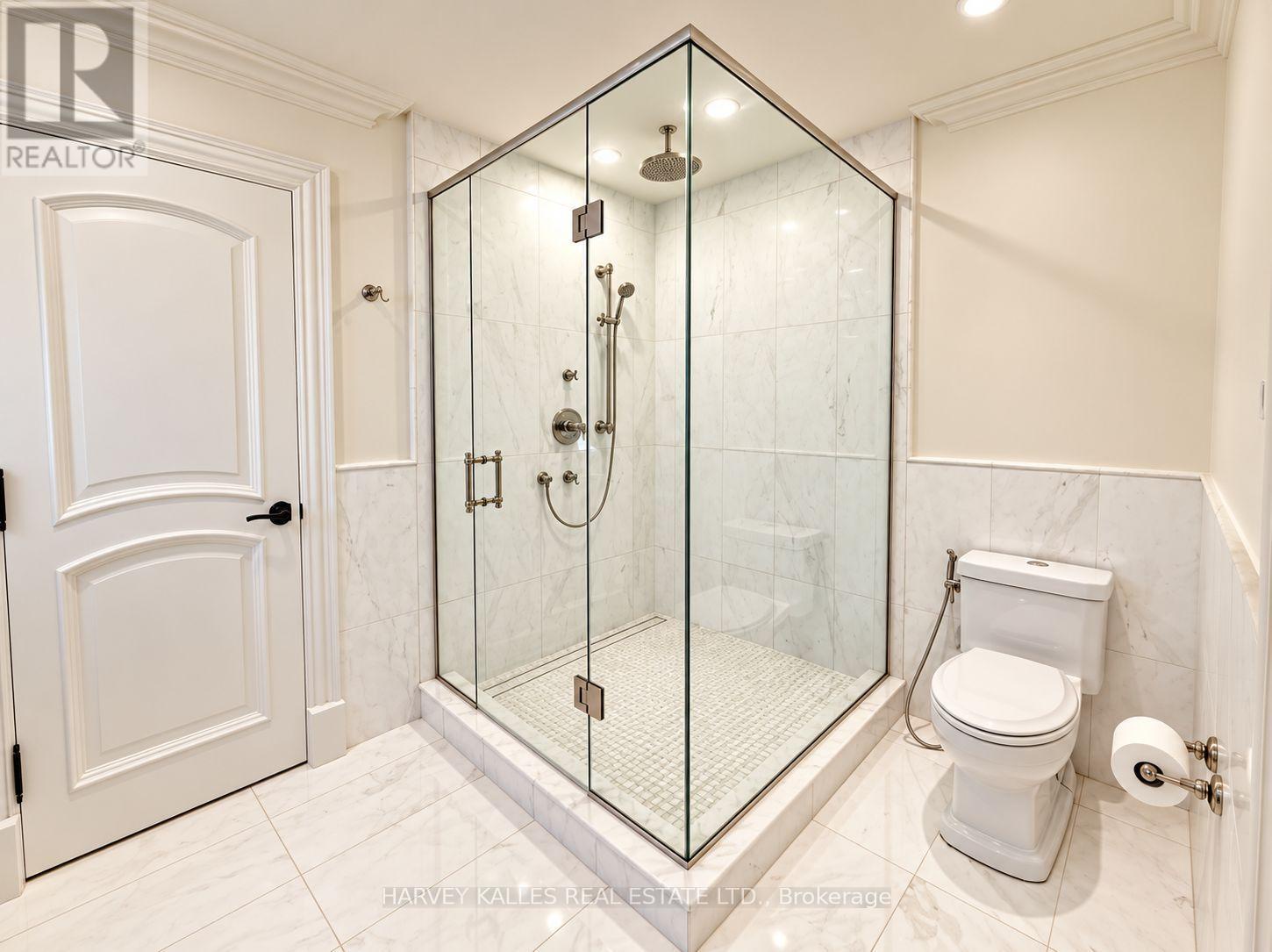 11 York Road, Toronto (bridle Path-sunnybrook-york Mills), Ontario