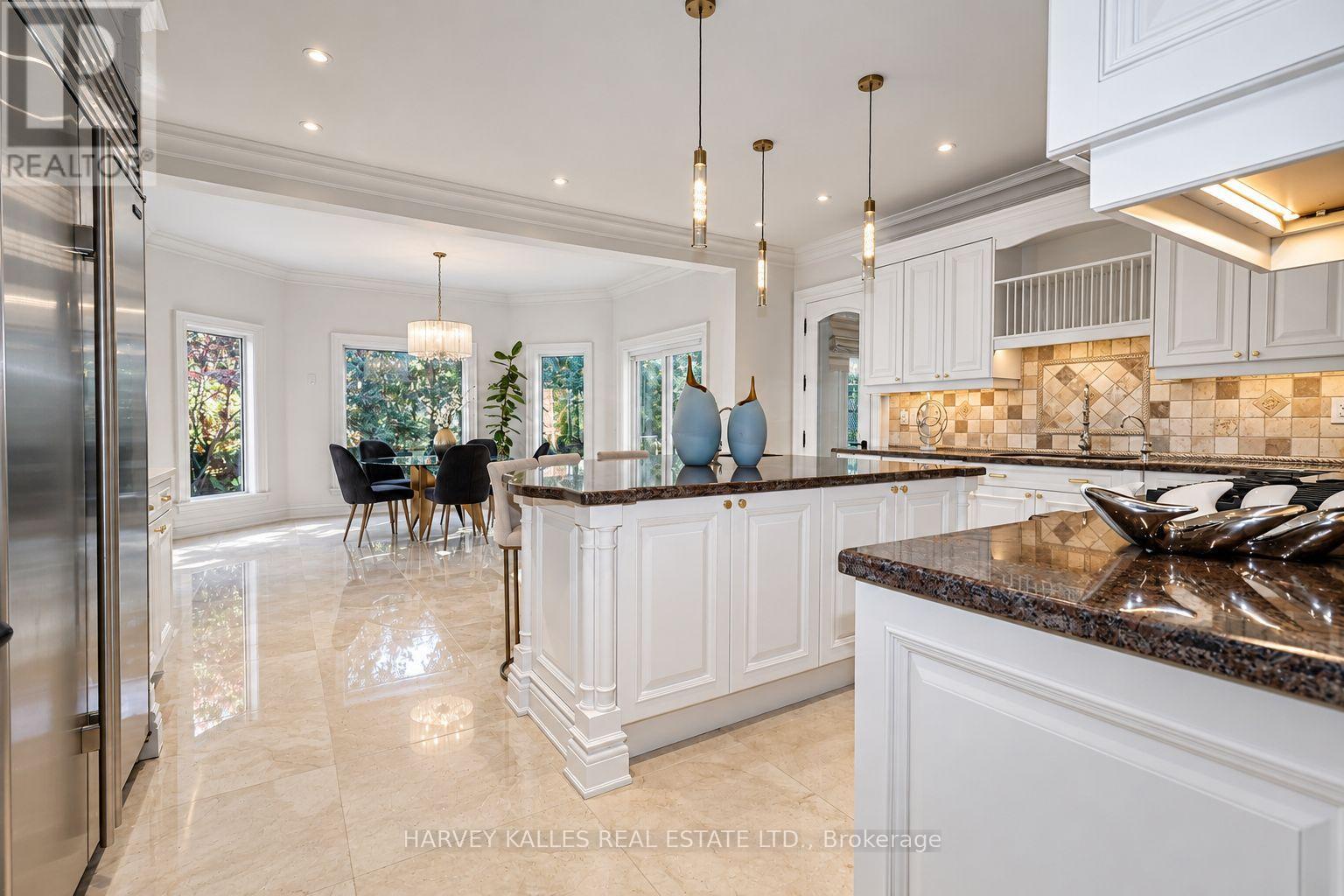 11 York Road, Toronto (bridle Path-sunnybrook-york Mills), Ontario
