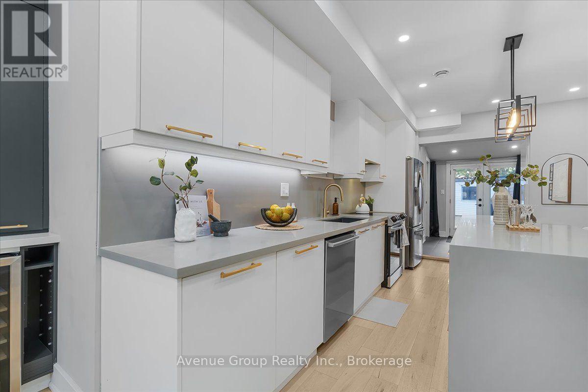 811 Dovercourt Road, Toronto (dovercourt-wallace Emerson-junction), Ontario