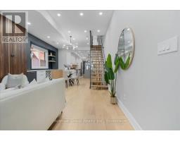 811 DOVERCOURT ROAD