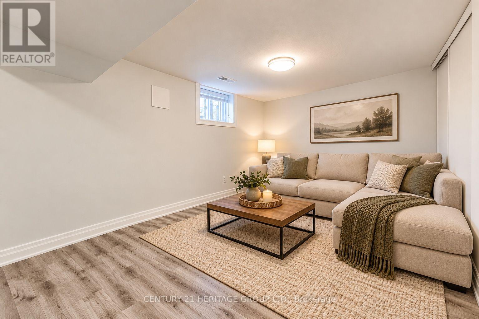 48 Stephen Drive, Toronto (stonegate-queensway), Ontario