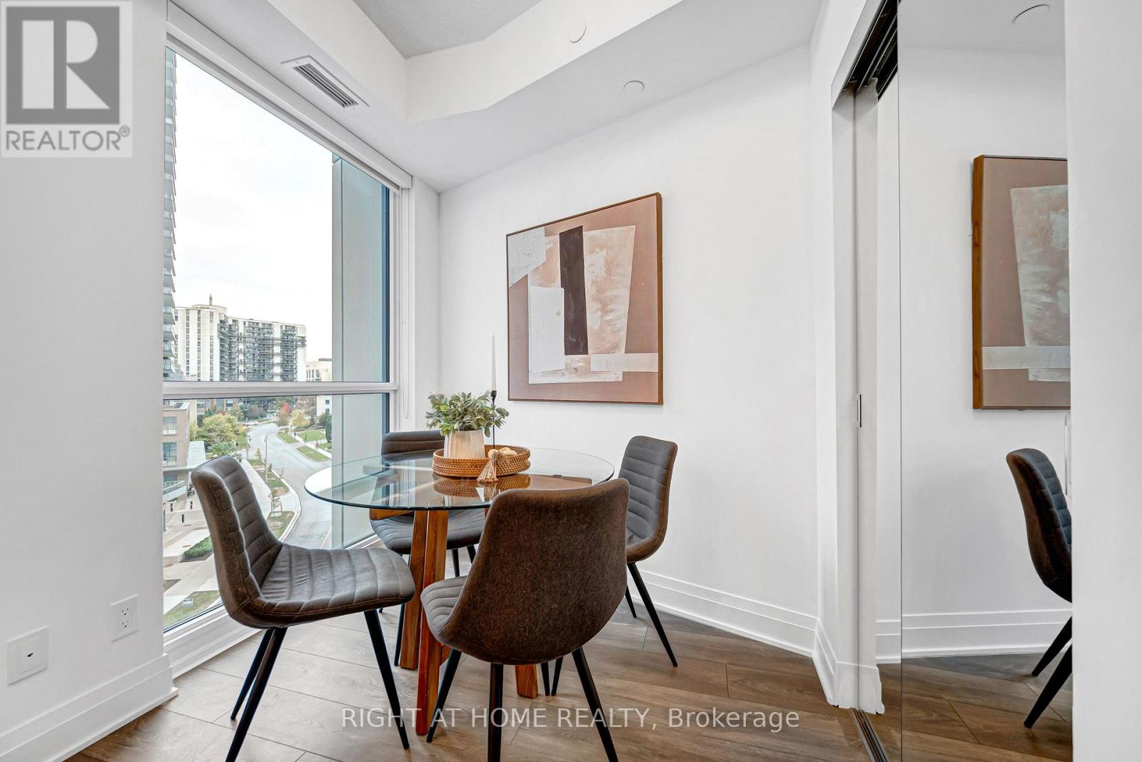 405 - 38 Forest Manor Road, Toronto (henry Farm), Ontario