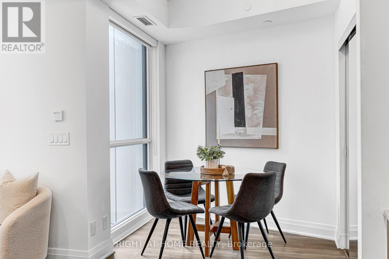 405 - 38 Forest Manor Road, Toronto (henry Farm), Ontario