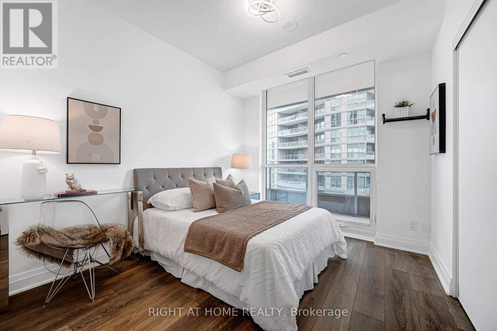 405 - 38 Forest Manor Road, Toronto (henry Farm), Ontario