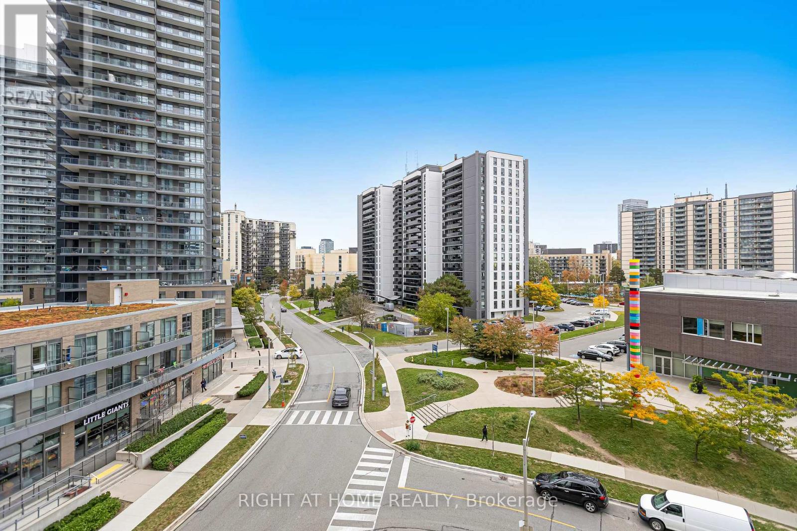 405 - 38 Forest Manor Road, Toronto (henry Farm), Ontario