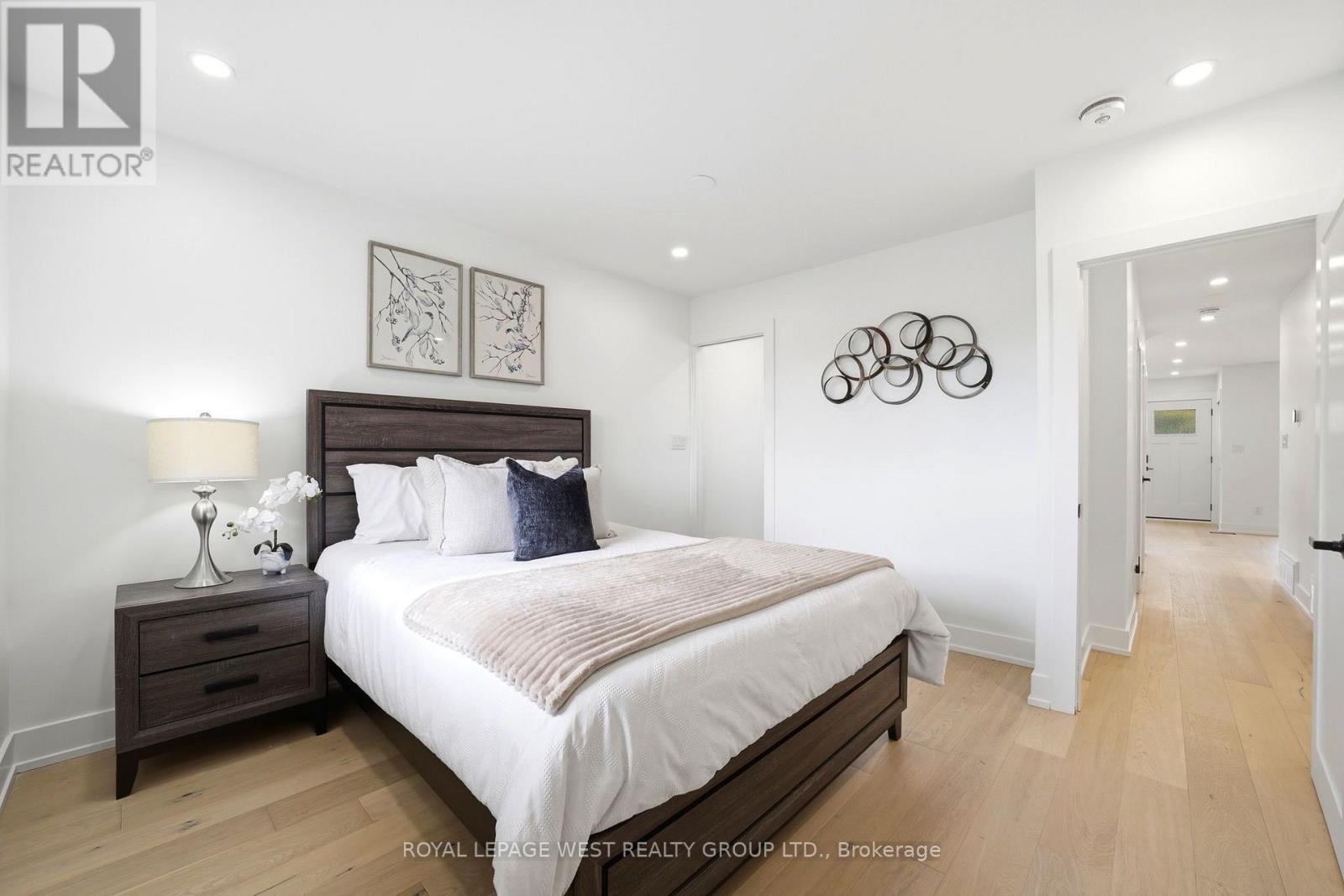 33 Tapley Drive, Toronto (willowridge-martingrove-richview), Ontario