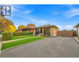 33 TAPLEY DRIVE