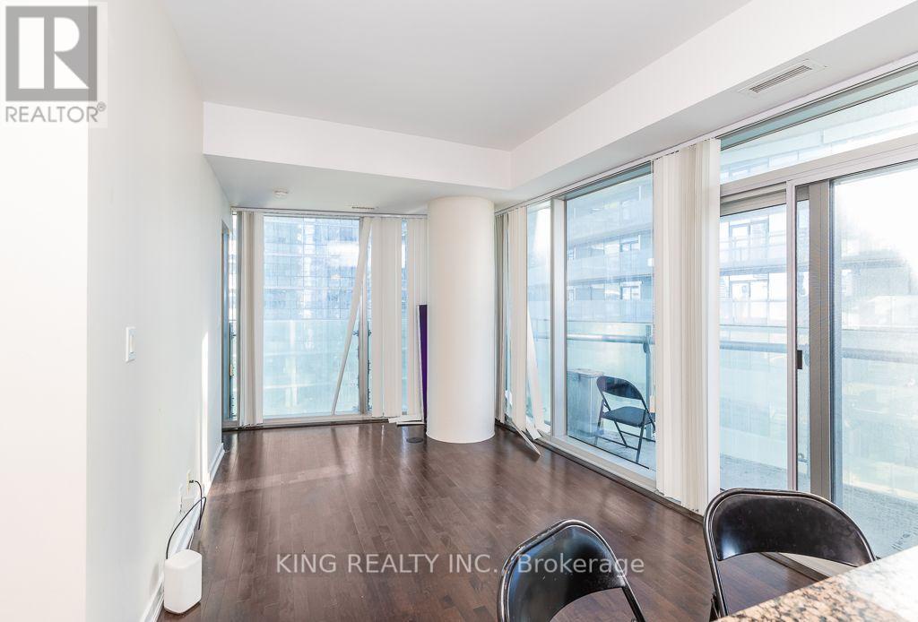 1910 - 12 York Street, Toronto (waterfront Communities), Ontario