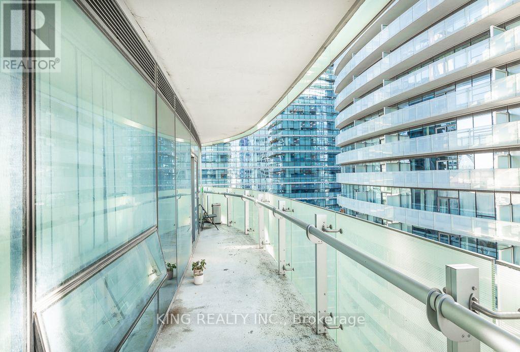 1910 - 12 York Street, Toronto (waterfront Communities), Ontario