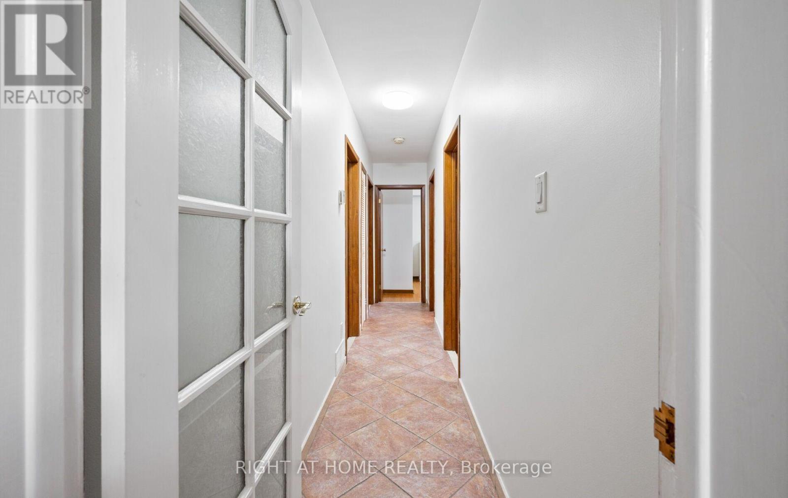 100 Gracefield Avenue, Toronto (maple Leaf), Ontario