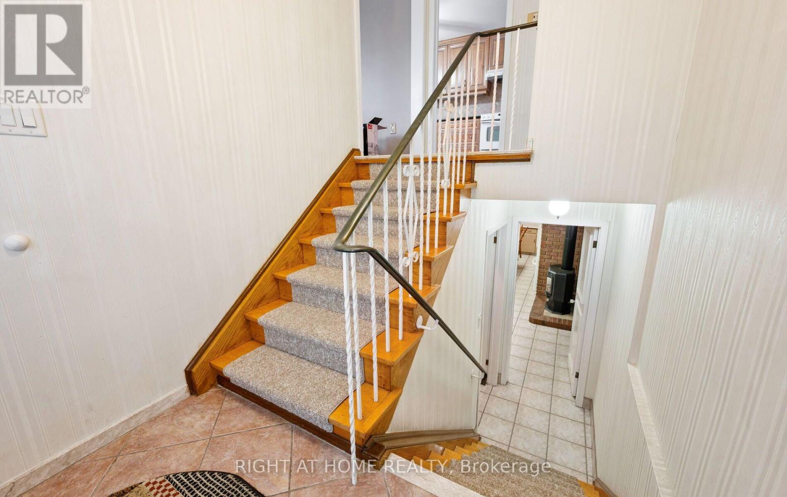100 Gracefield Avenue, Toronto (maple Leaf), Ontario