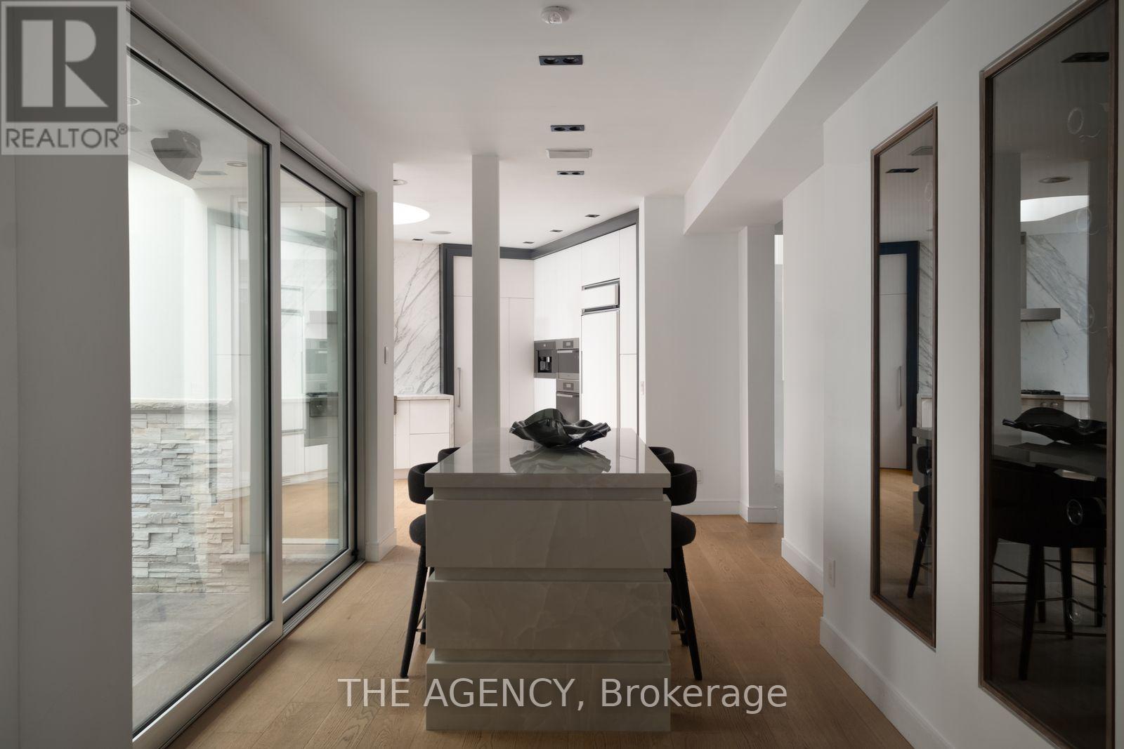 101 Banbury Road, Toronto (banbury-don Mills), Ontario