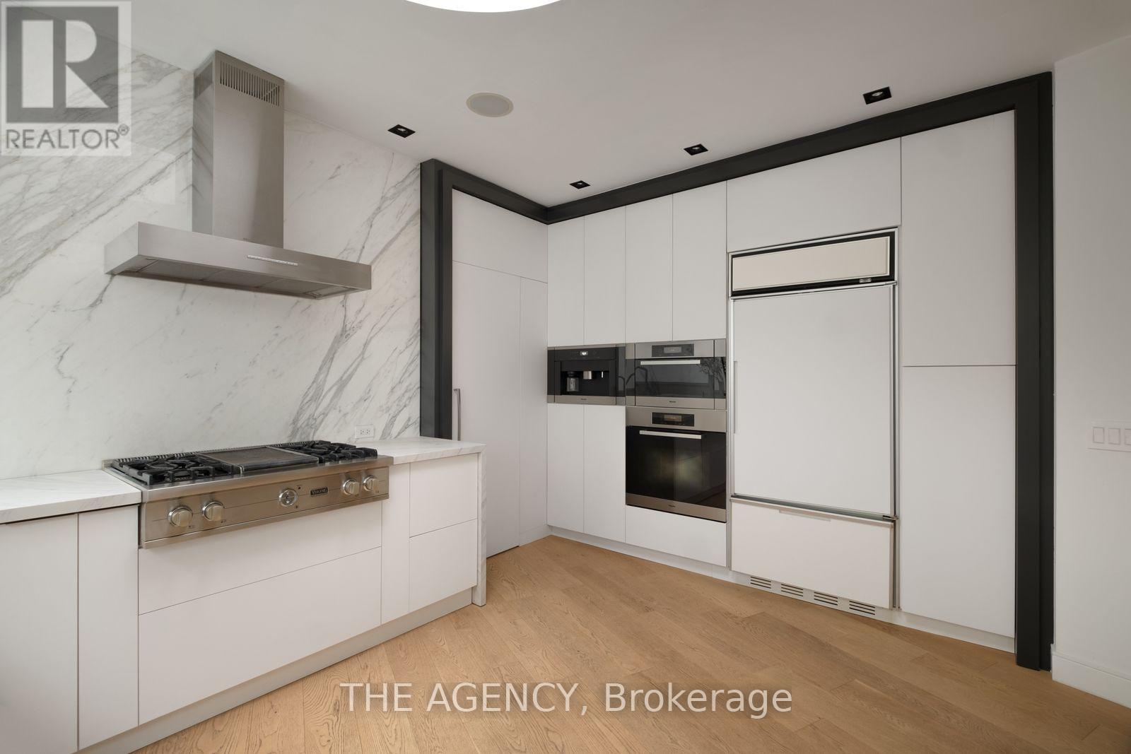 101 Banbury Road, Toronto (banbury-don Mills), Ontario