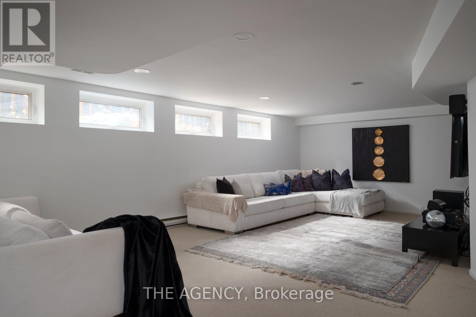 101 Banbury Road, Toronto (banbury-don Mills), Ontario