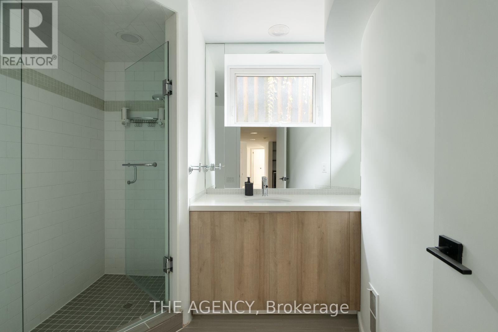 101 Banbury Road, Toronto (banbury-don Mills), Ontario
