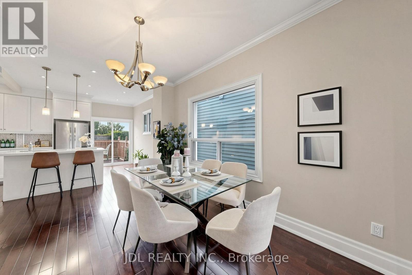 831 Pape Avenue, Toronto (danforth), Ontario