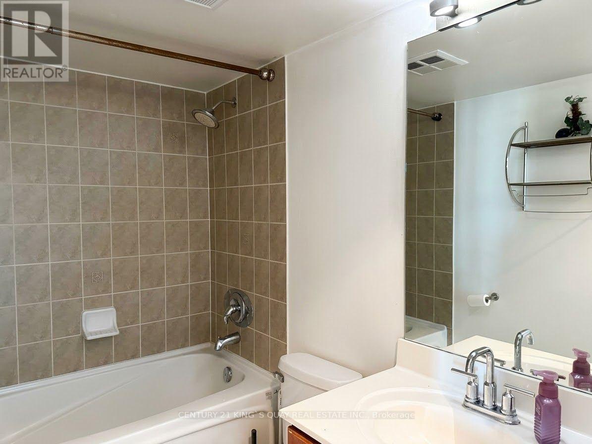 2106 - 2121 Lake Shore Boulevard W, Toronto (mimico), Ontario