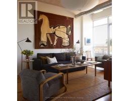 PH12 - 955 QUEEN STREET W