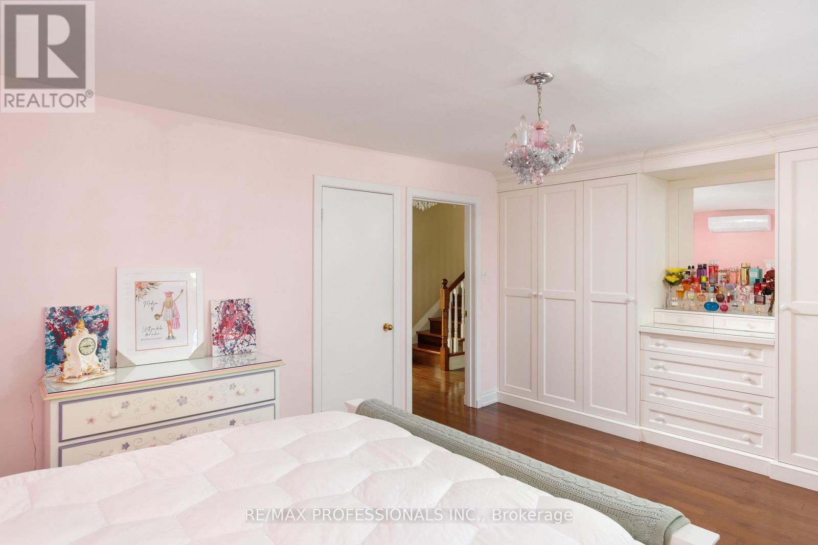 25 Colwood Road, Toronto (edenbridge-humber Valley), Ontario