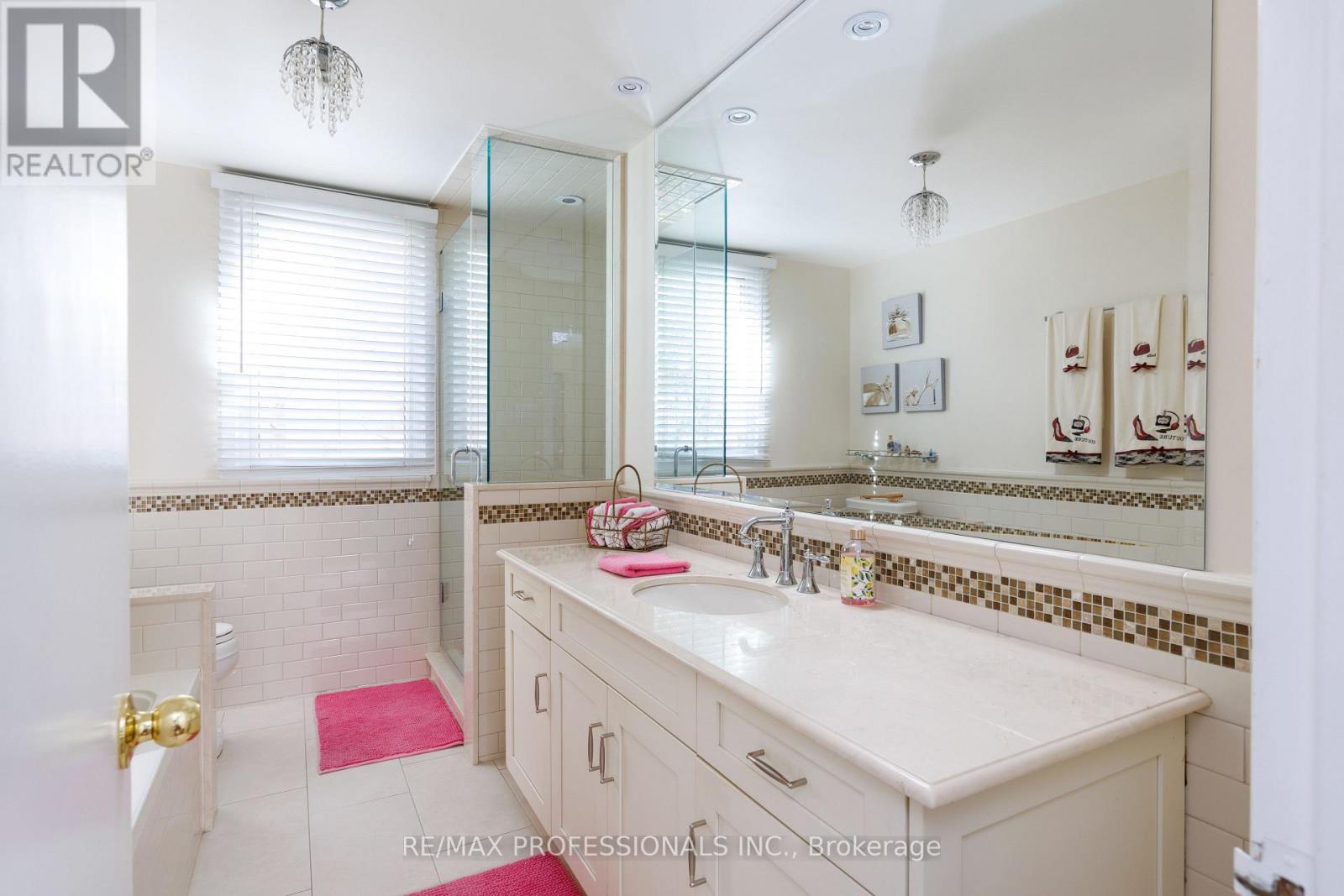 25 Colwood Road, Toronto (edenbridge-humber Valley), Ontario