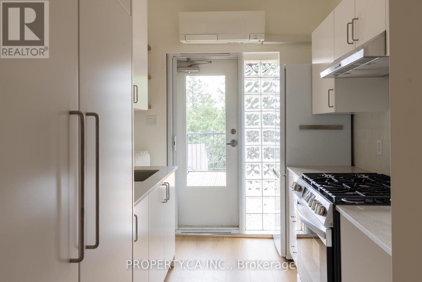197 Roxton Road, Toronto (trinity-bellwoods), Ontario