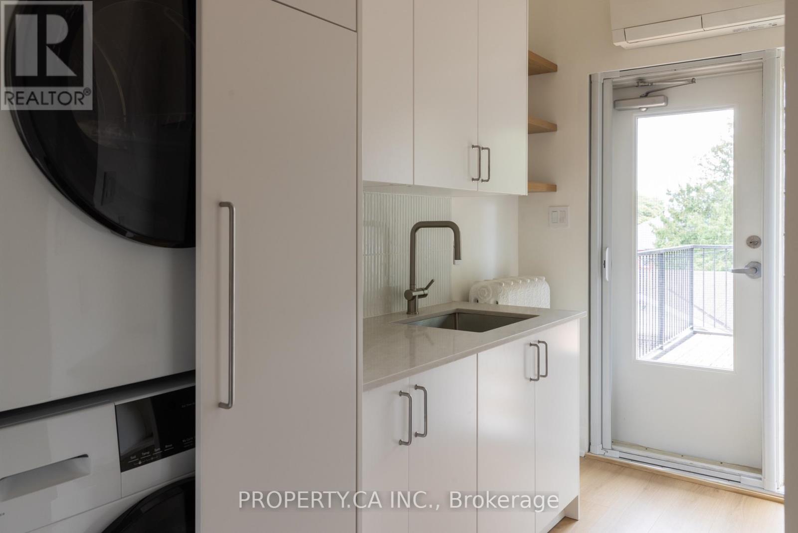 197 Roxton Road, Toronto (trinity-bellwoods), Ontario
