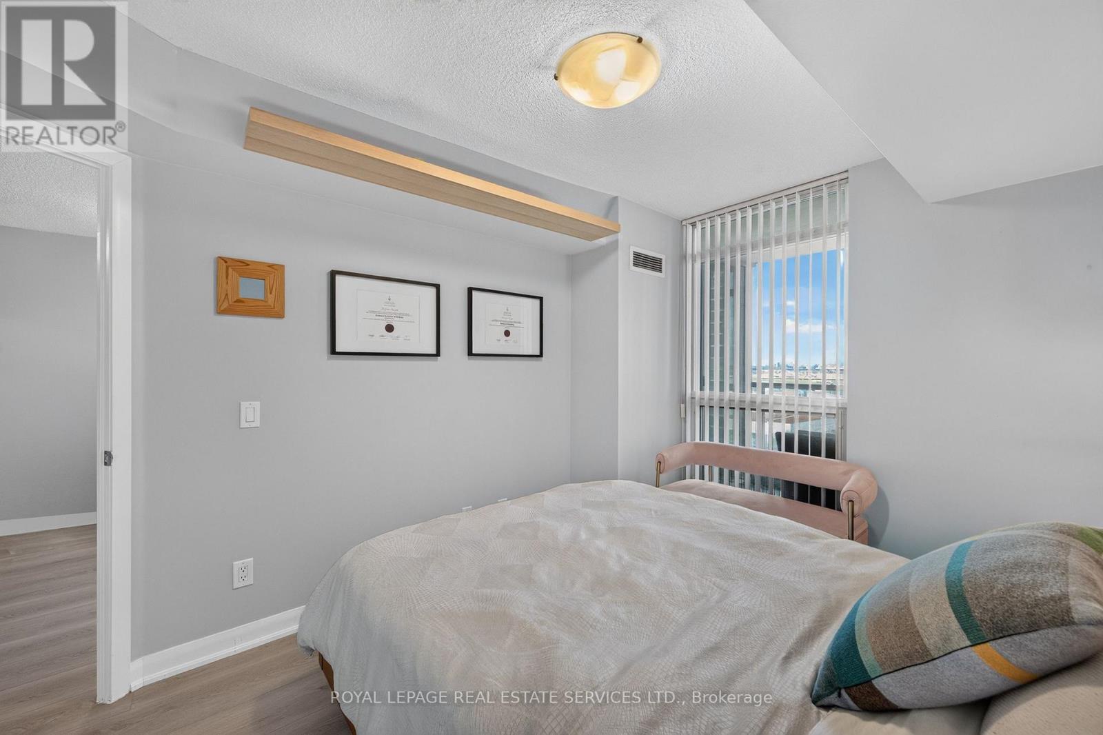 1401 - 235 Sherway Gardens Road, Toronto (islington-city Centre West), Ontario
