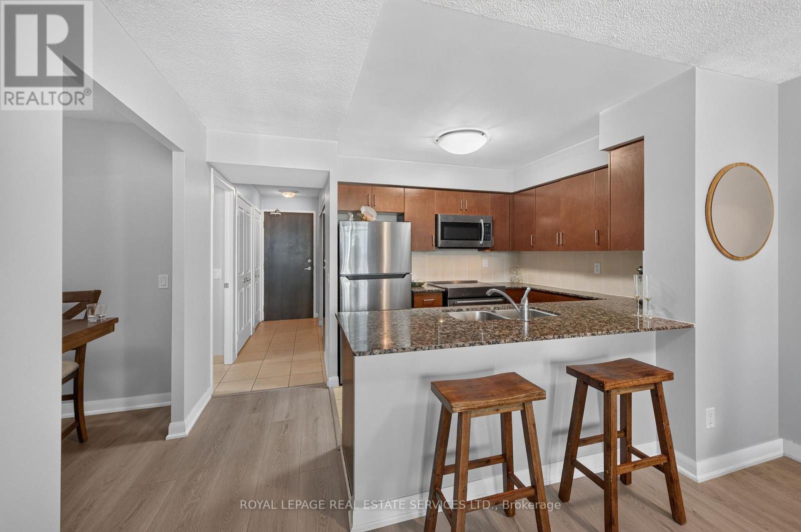 1401 - 235 Sherway Gardens Road, Toronto (islington-city Centre West), Ontario