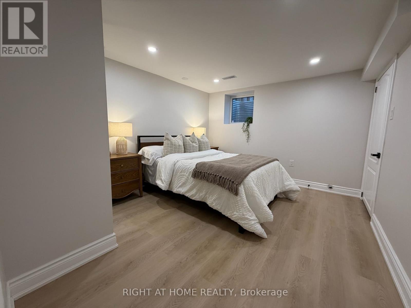 9 Crestview Avenue, Brampton (brampton East), Ontario