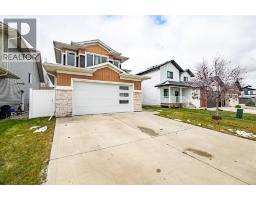 10 Mitchell Crescent