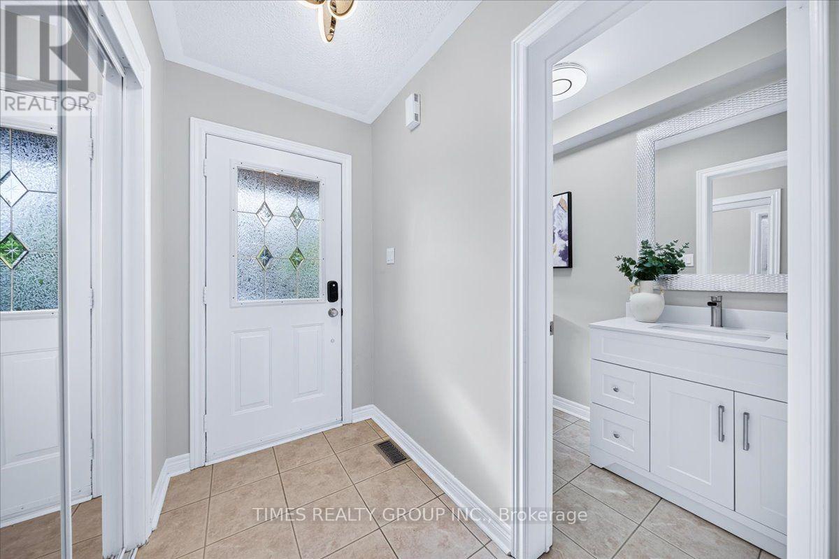 224 Westway Crescent, Vaughan (concord), Ontario