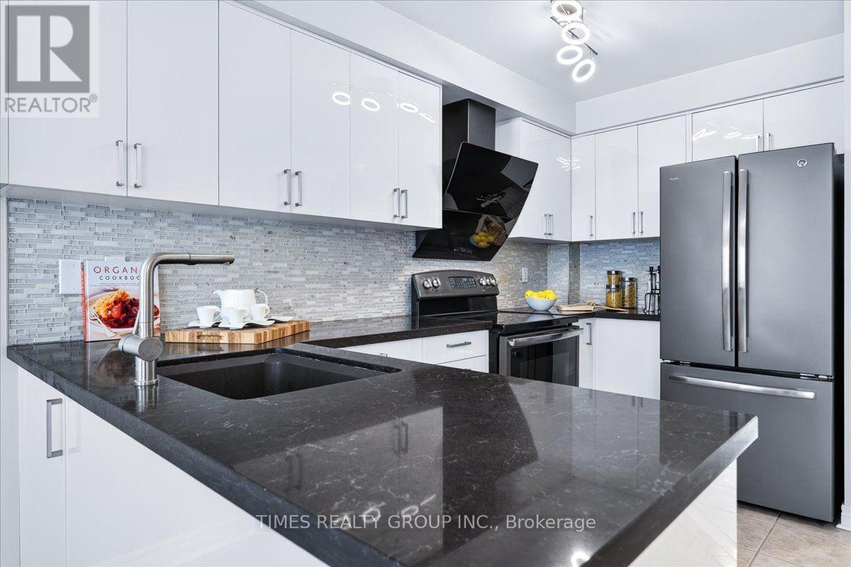 224 Westway Crescent, Vaughan (concord), Ontario