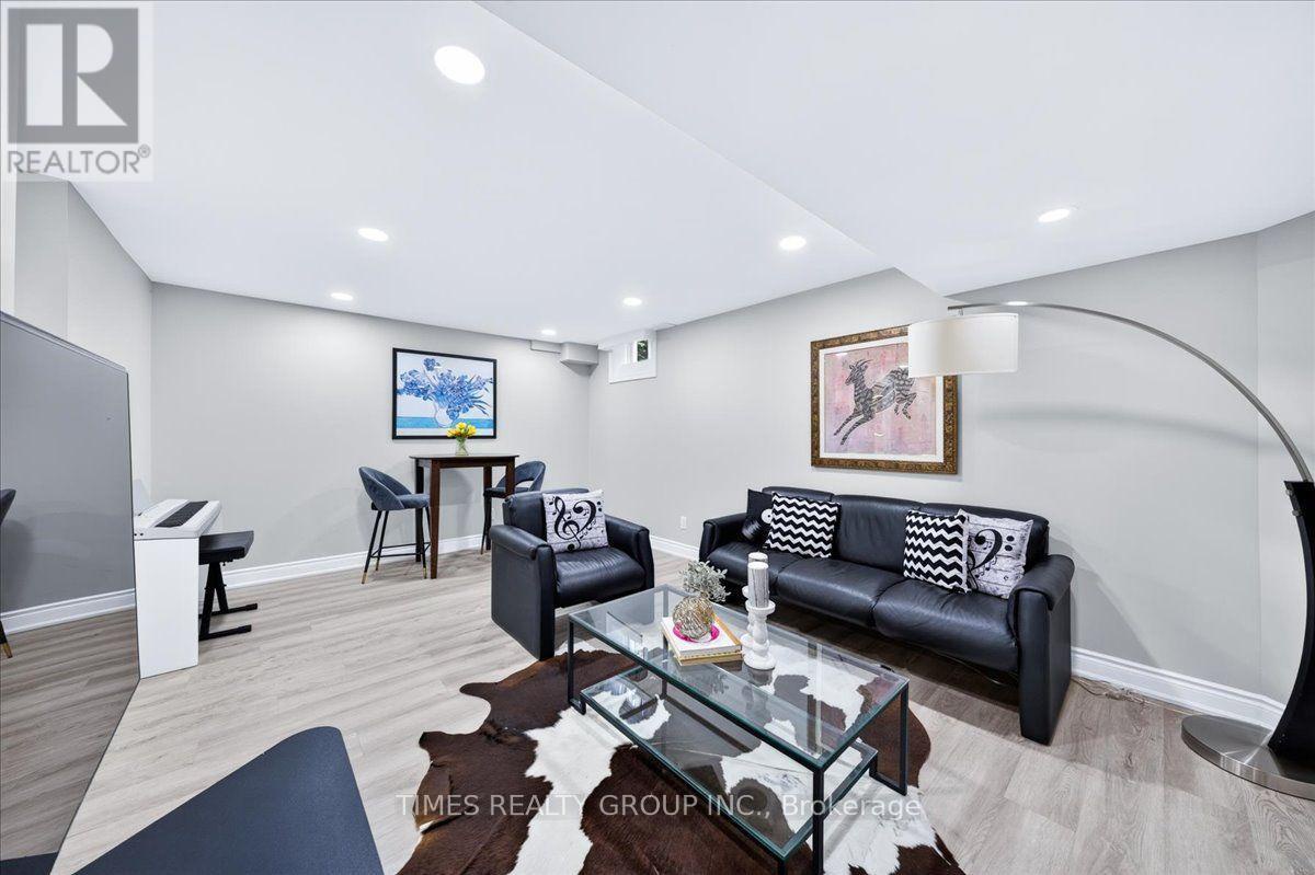 224 Westway Crescent, Vaughan (concord), Ontario