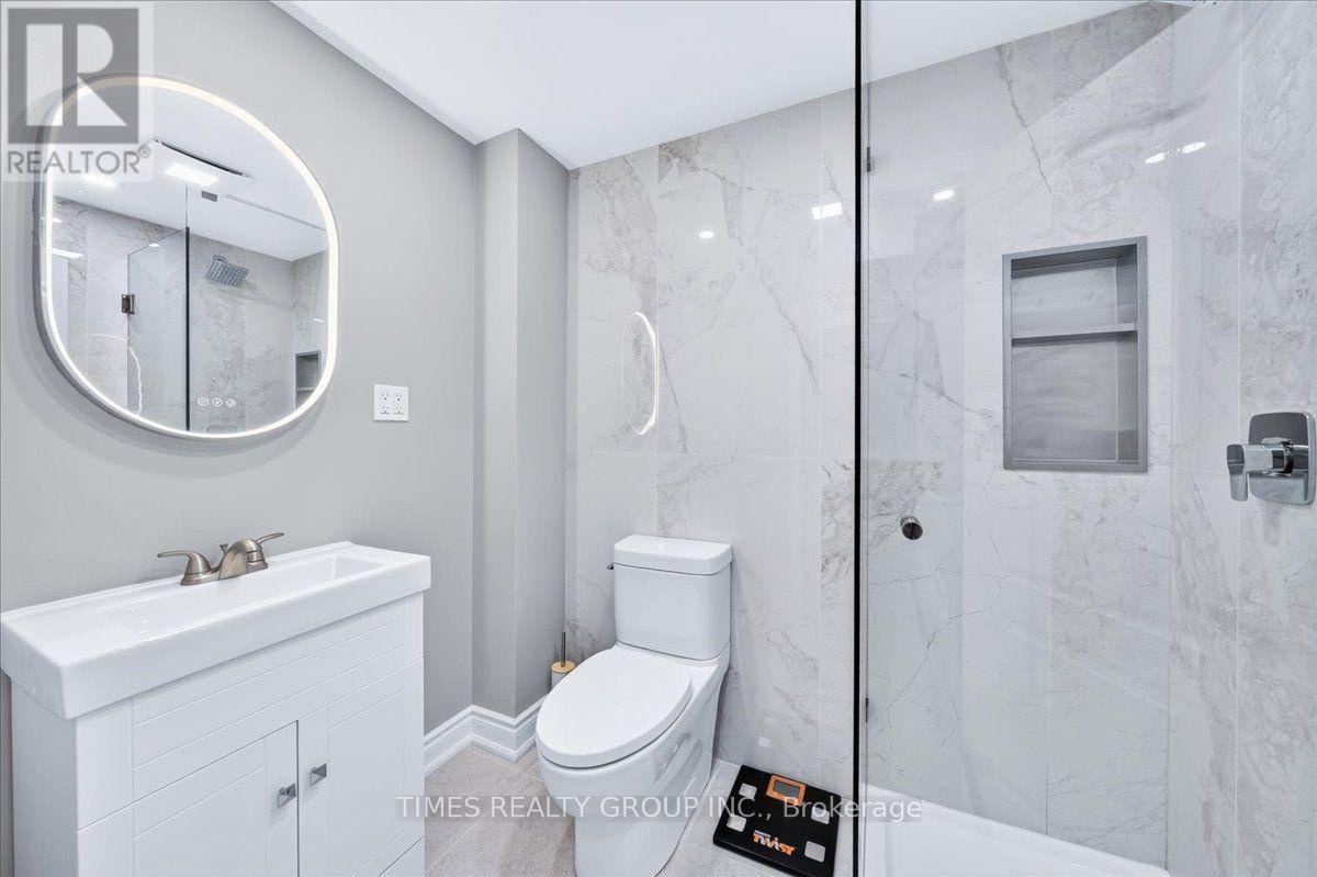 224 Westway Crescent, Vaughan (concord), Ontario