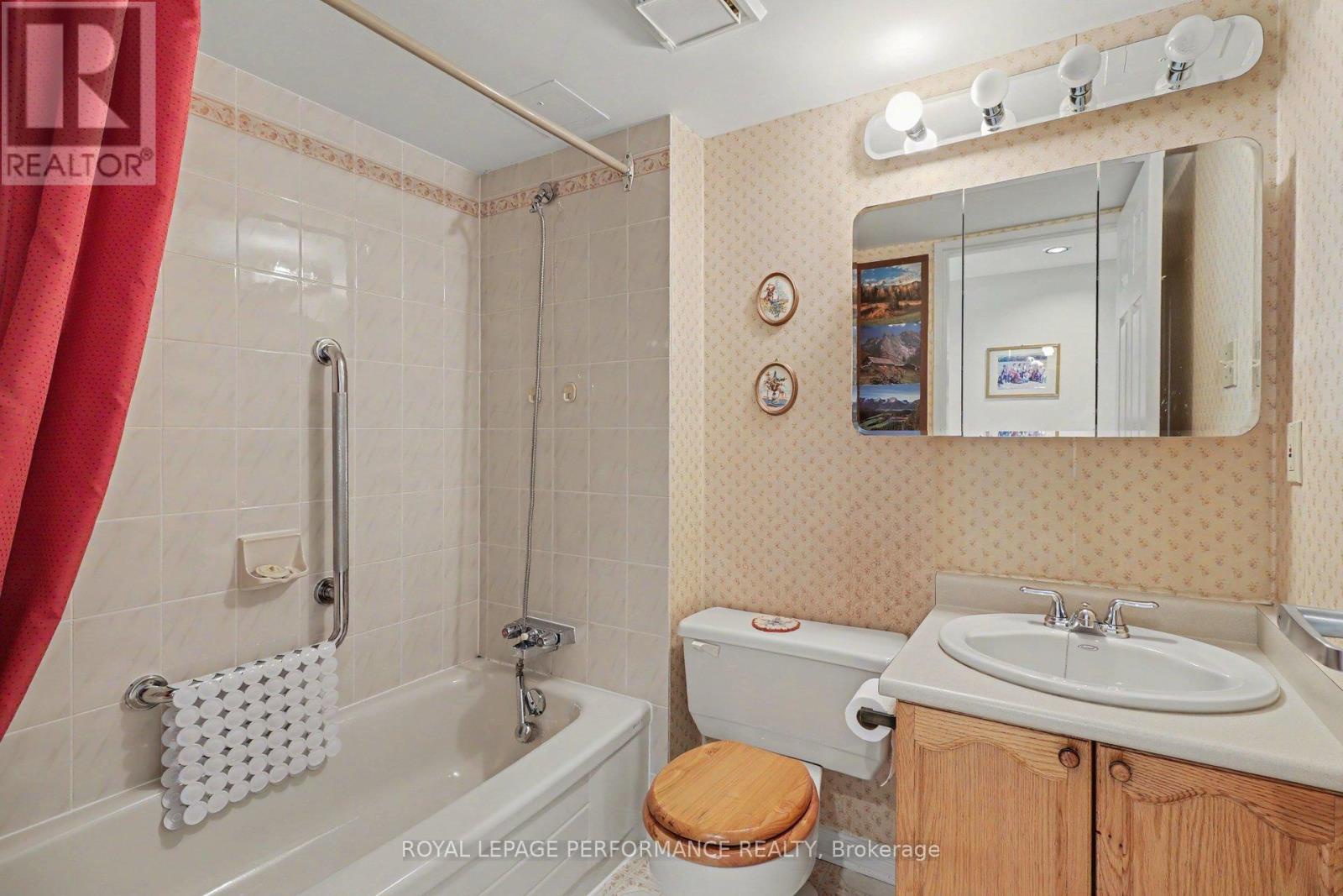 304 - 340 Centrum Boulevard, Ottawa, Ontario