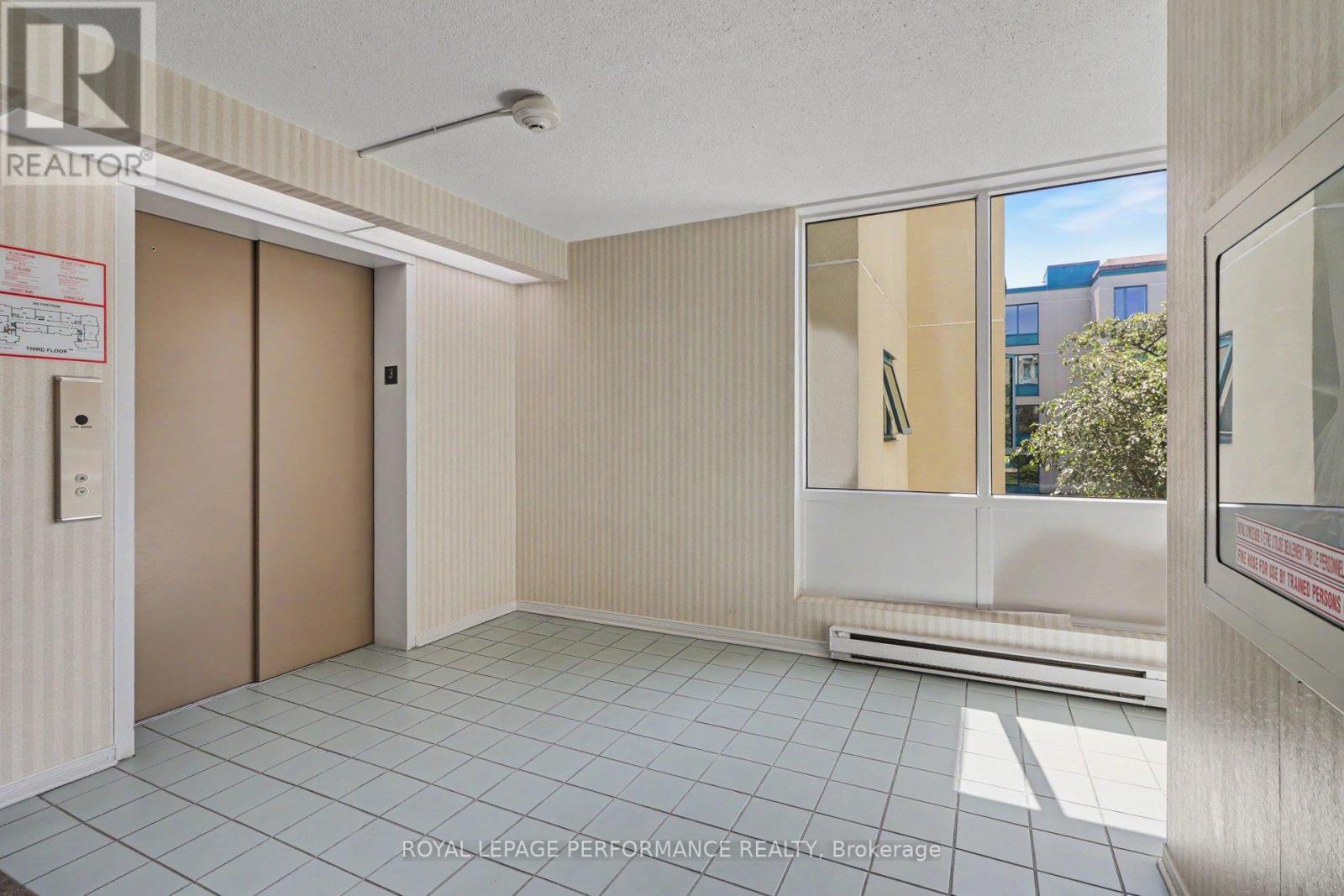 304 - 340 Centrum Boulevard, Ottawa, Ontario