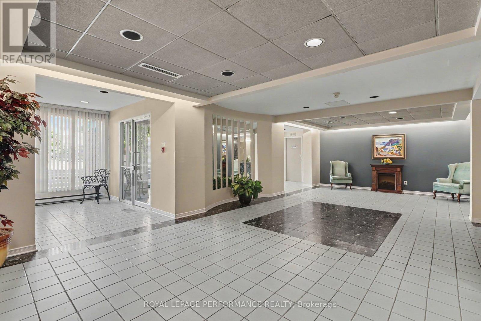 304 - 340 Centrum Boulevard, Ottawa, Ontario