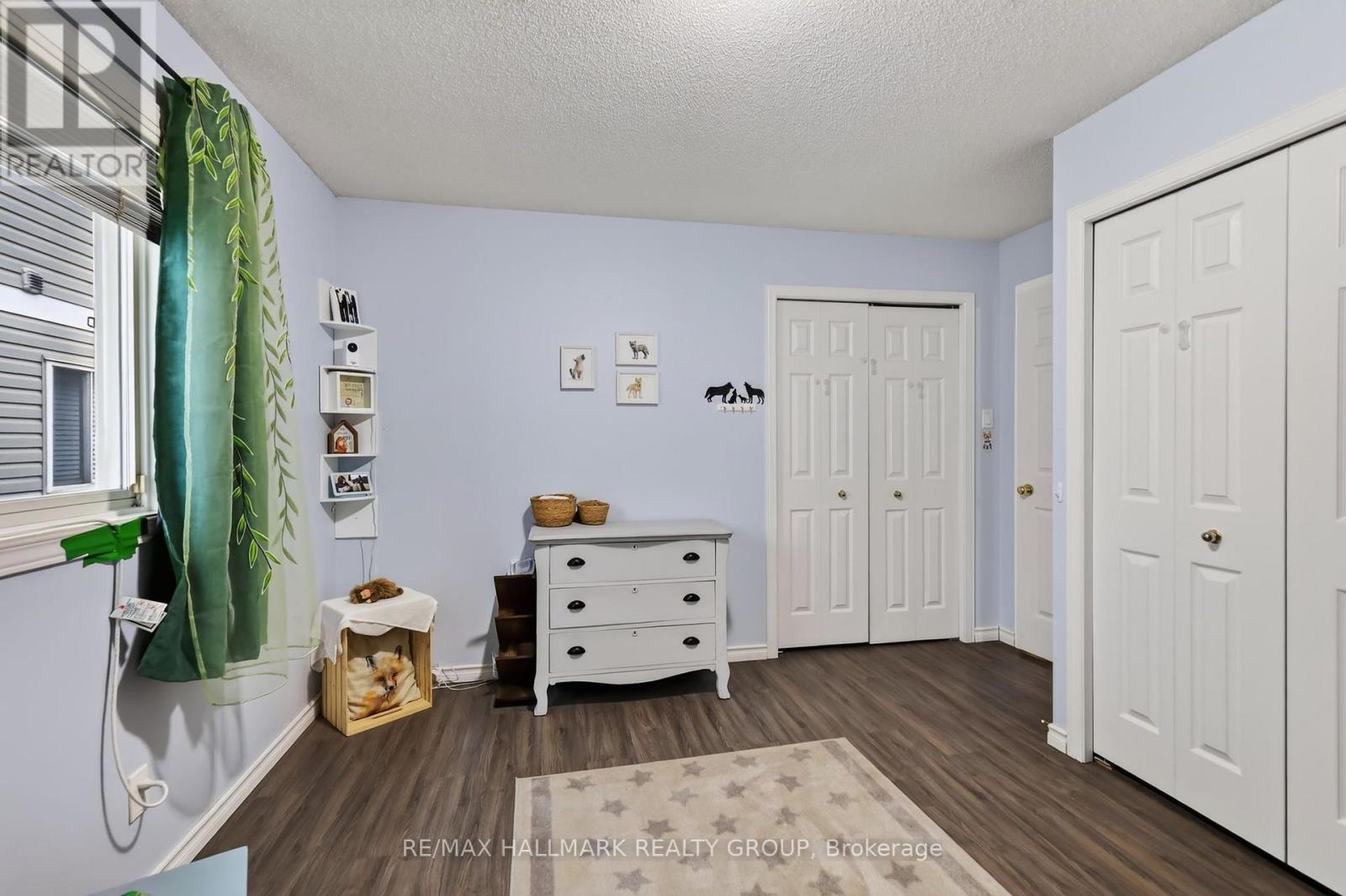 23 North Harrow Drive, Ottawa, Ontario
