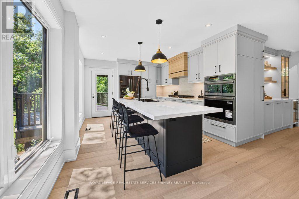 1340 Contour Drive, Mississauga (clarkson), Ontario