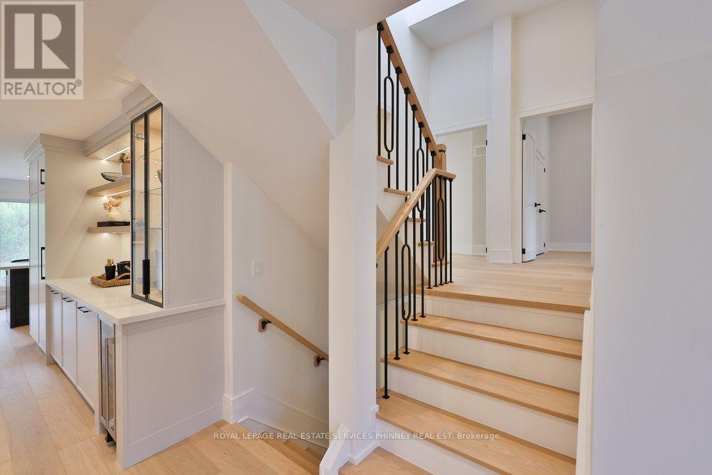 1340 Contour Drive, Mississauga (clarkson), Ontario