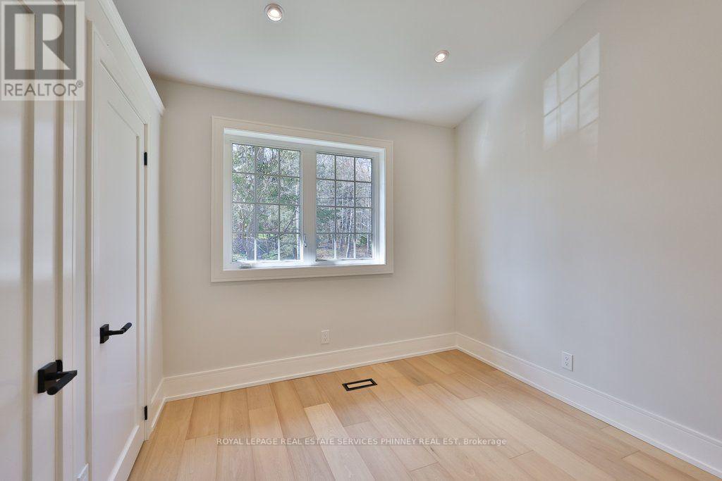 1340 Contour Drive, Mississauga (clarkson), Ontario