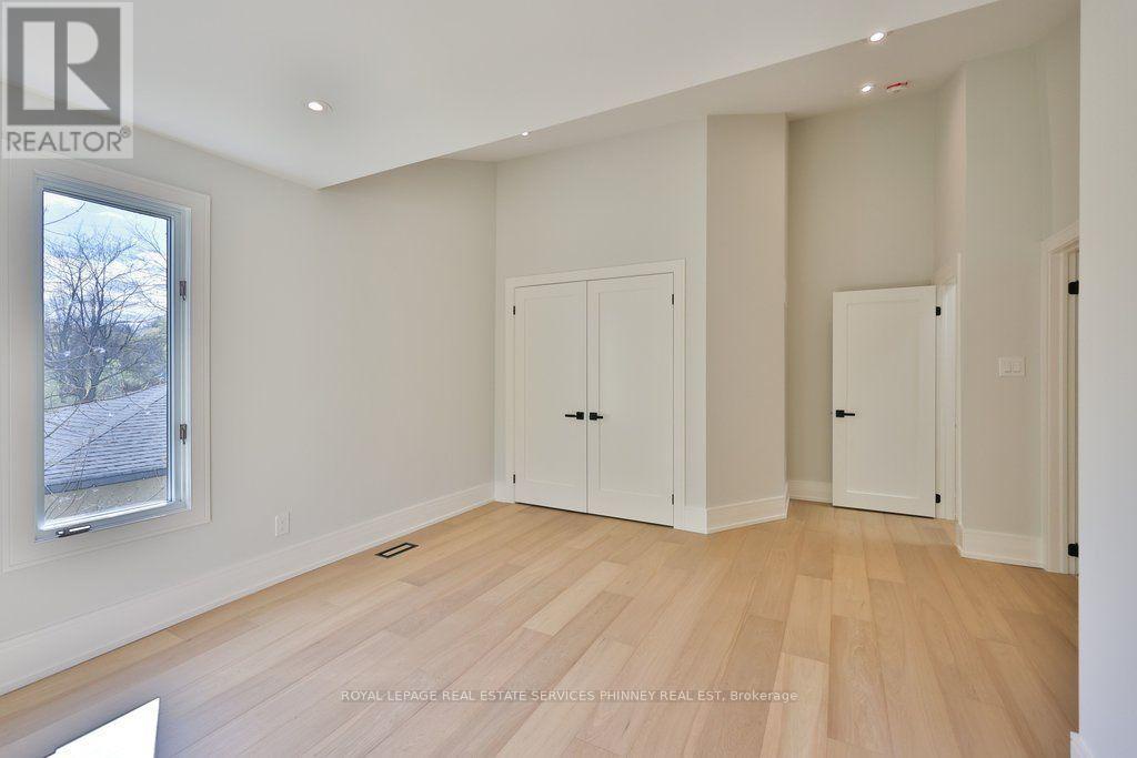 1340 Contour Drive, Mississauga (clarkson), Ontario