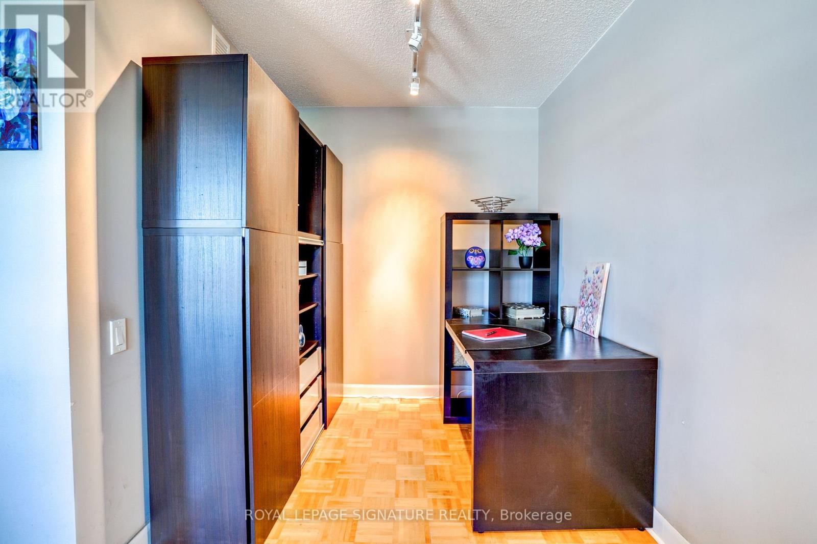 805 - 33 Sheppard Avenue E, Toronto (willowdale East), Ontario