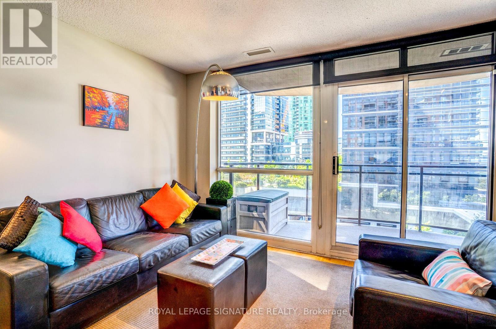 805 - 33 Sheppard Avenue E, Toronto (willowdale East), Ontario