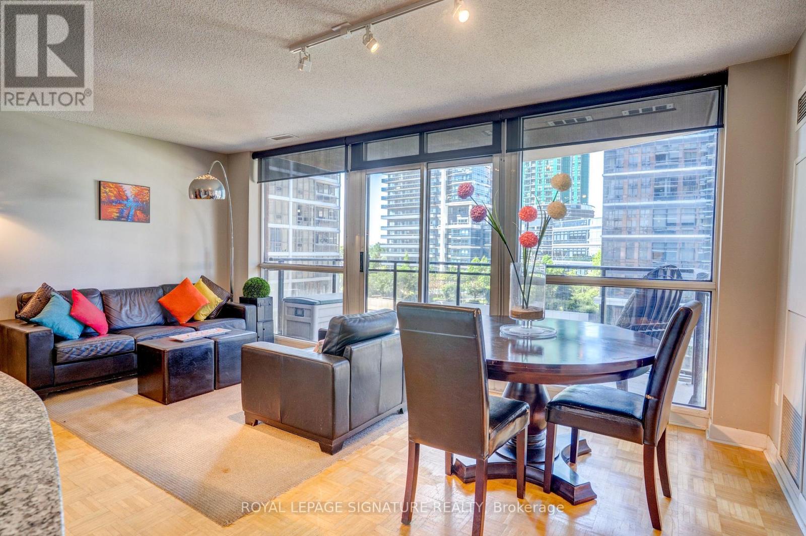 805 - 33 Sheppard Avenue E, Toronto (willowdale East), Ontario