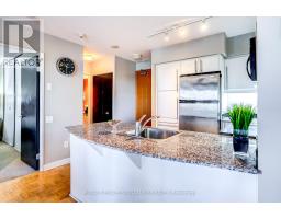 805 - 33 SHEPPARD AVENUE E