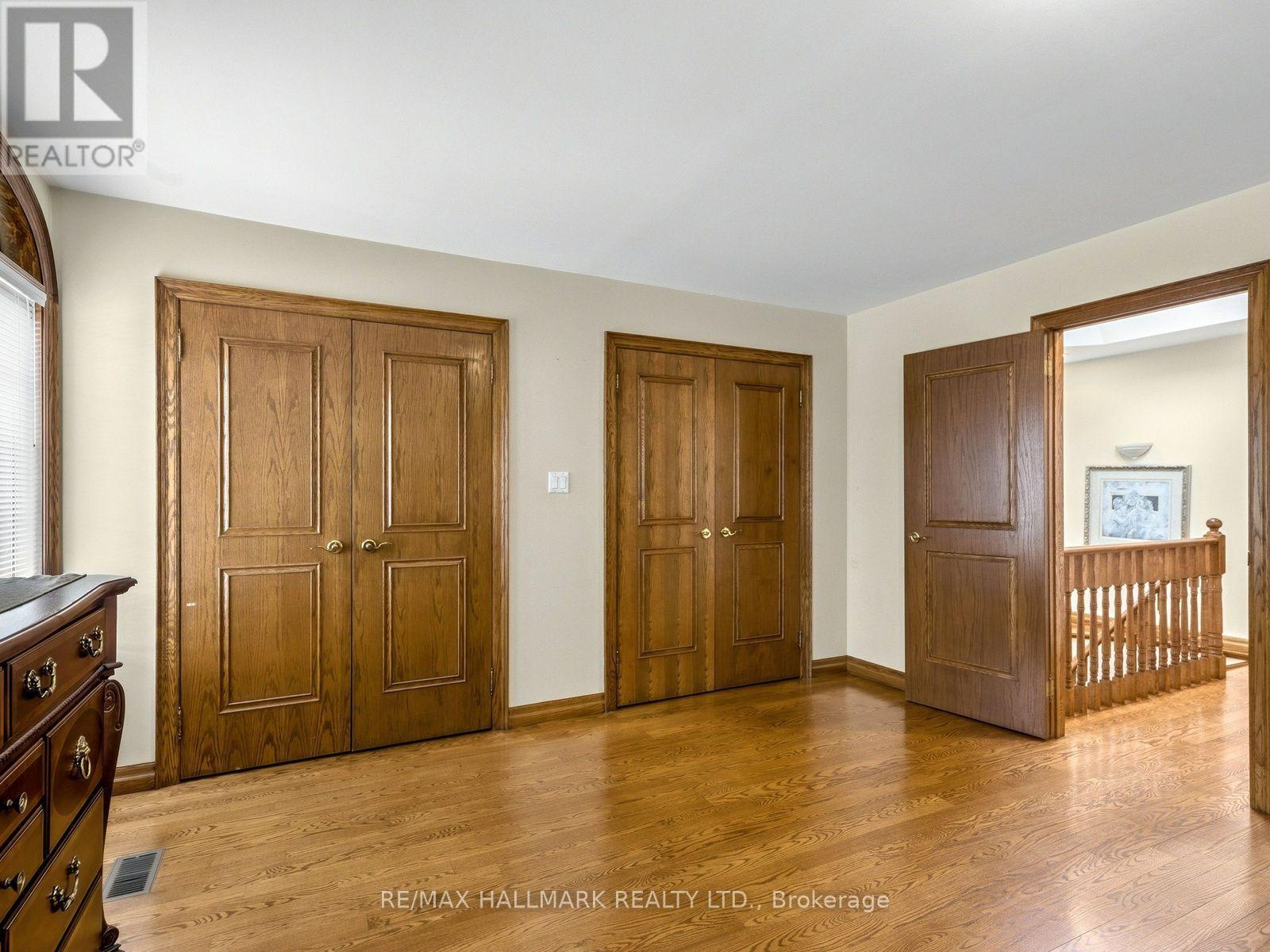 21 Donmore Avenue, Toronto (danforth Village-east York), Ontario