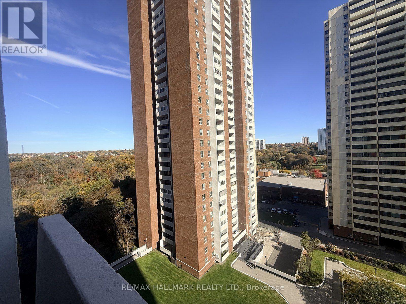 1202 - 1 Massey Square, Toronto (crescent Town), Ontario