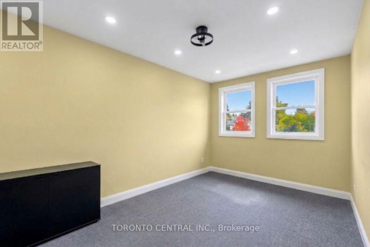 21 Chester Avenue, Toronto (playter Estates-danforth), Ontario